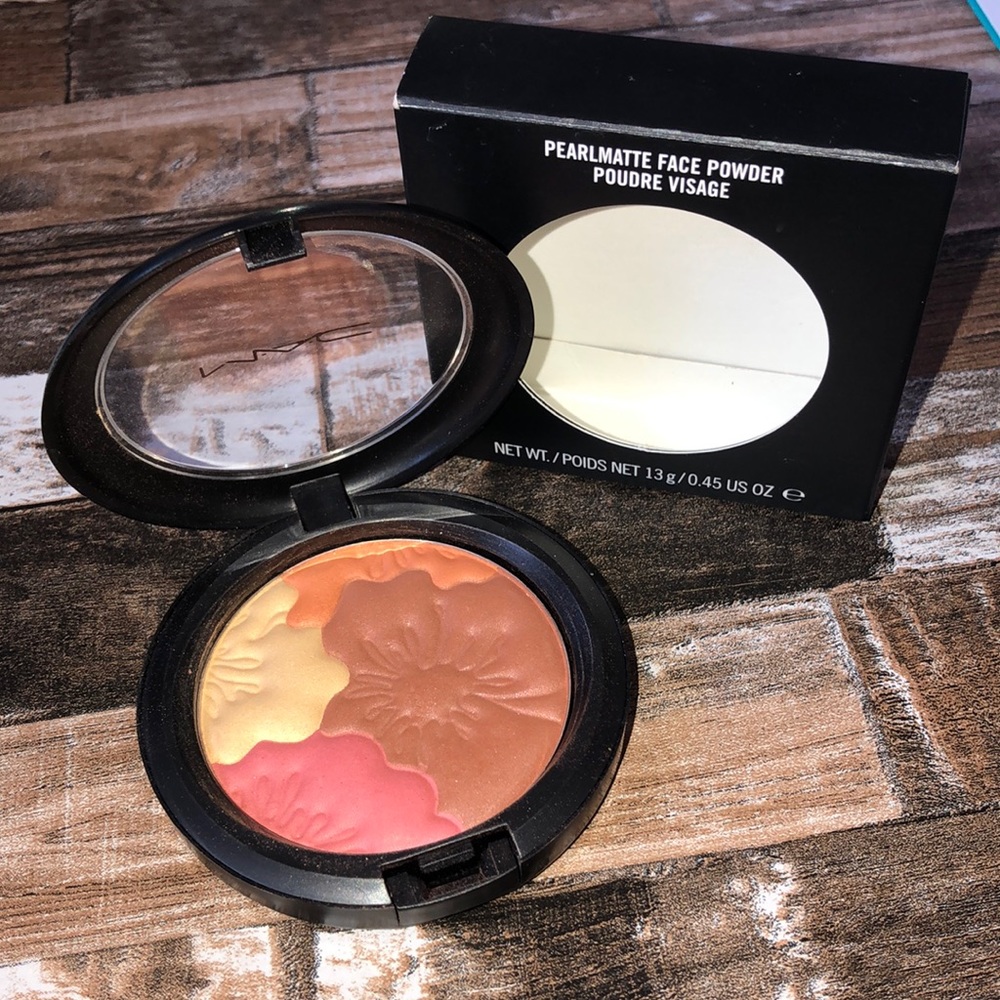 MAC Pearlmatte Face Powder